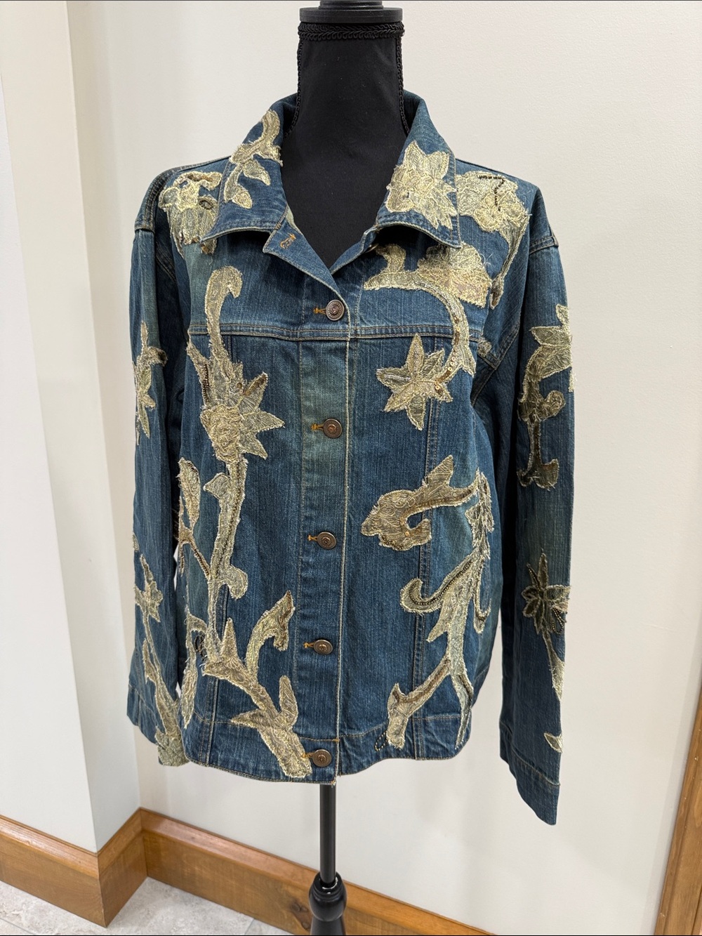 Chico’s women’s denim jacket with gold appliqué sequins and beading size 3 (XL)
